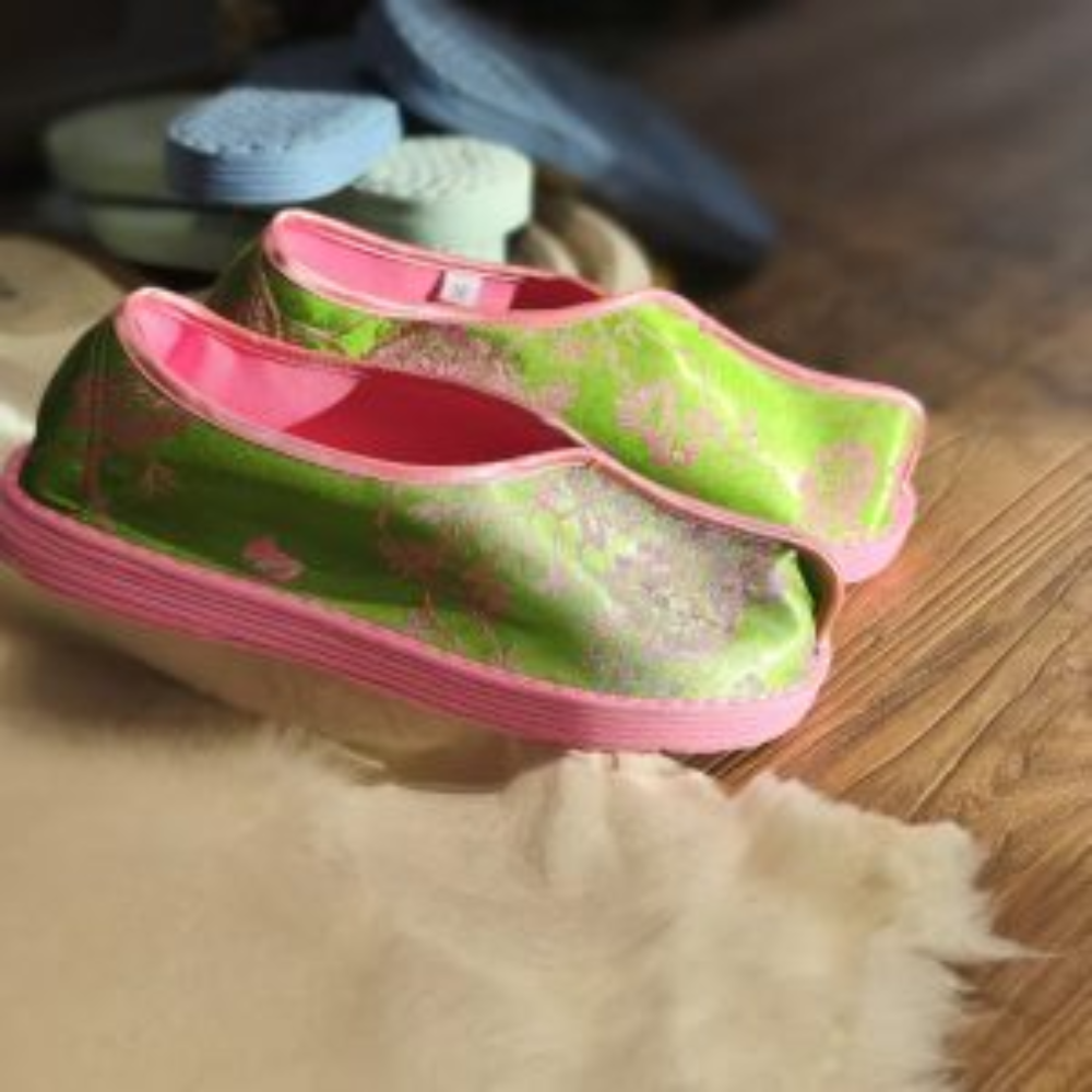 “Imperial Brocade” Thousand-Layer Sole Silk Shoes view 9