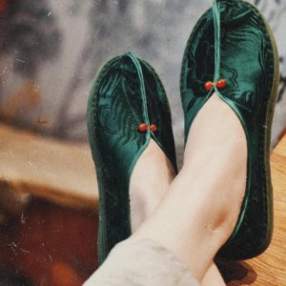 “Imperial Brocade” Thousand-Layer Sole Silk Shoes view 14