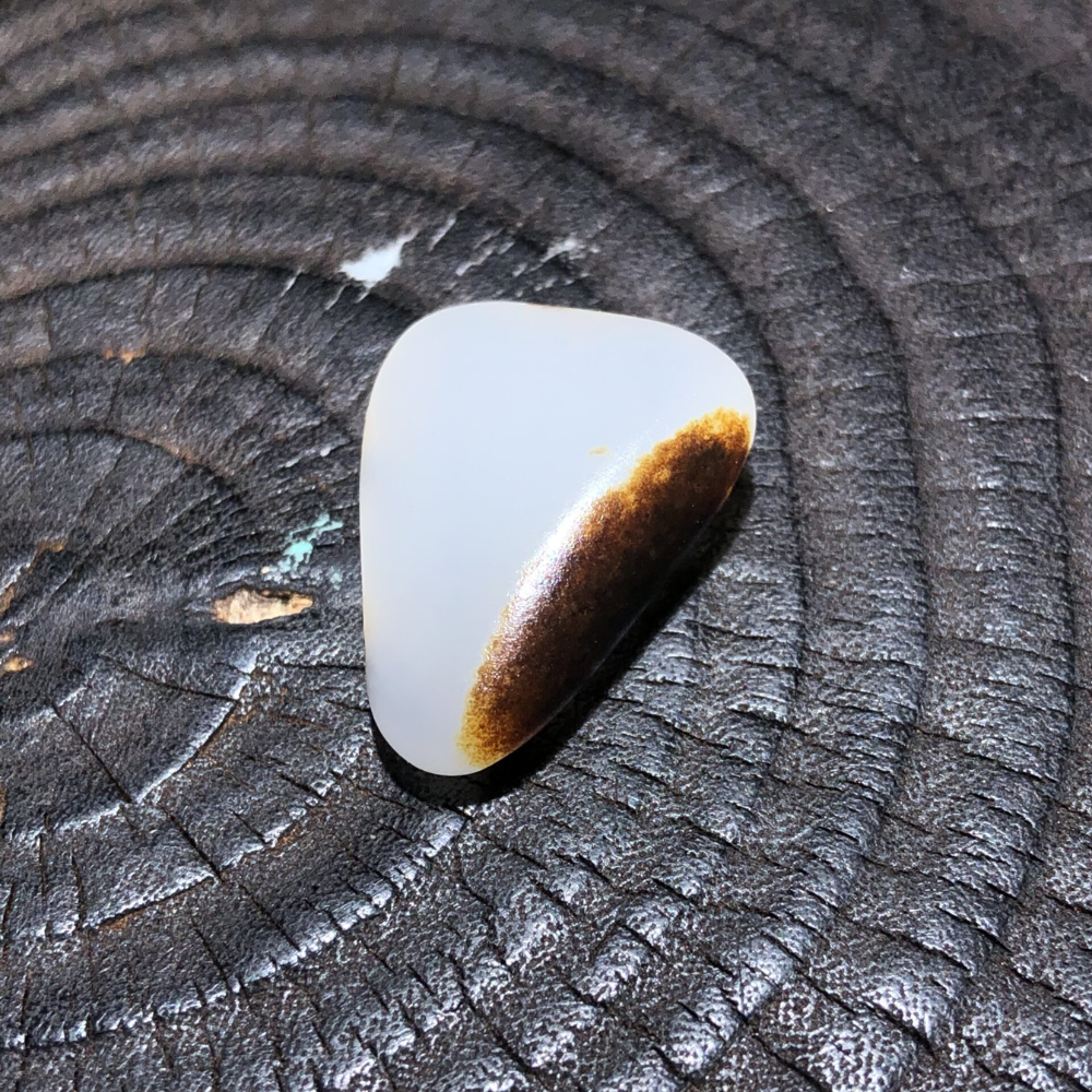 Lonely Stone with Black Color Skin – 5.4g view 1