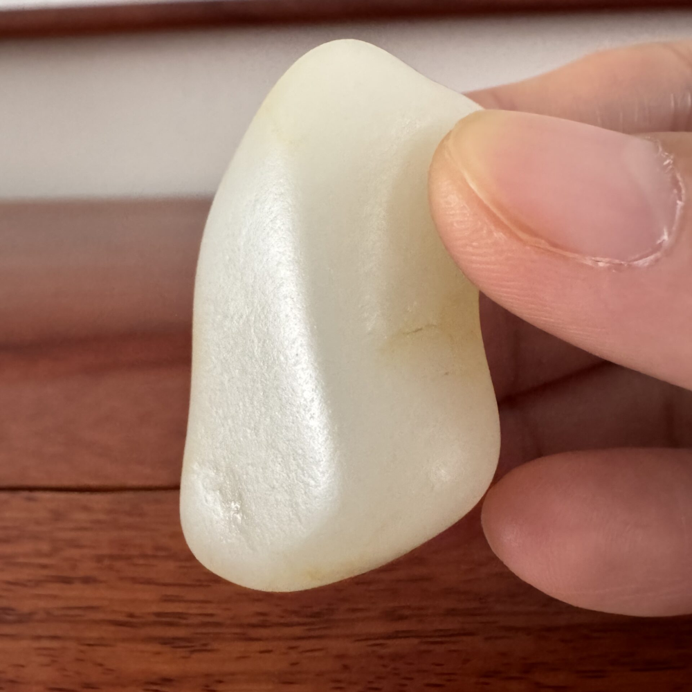 White Lonely Stone – 27g view 1