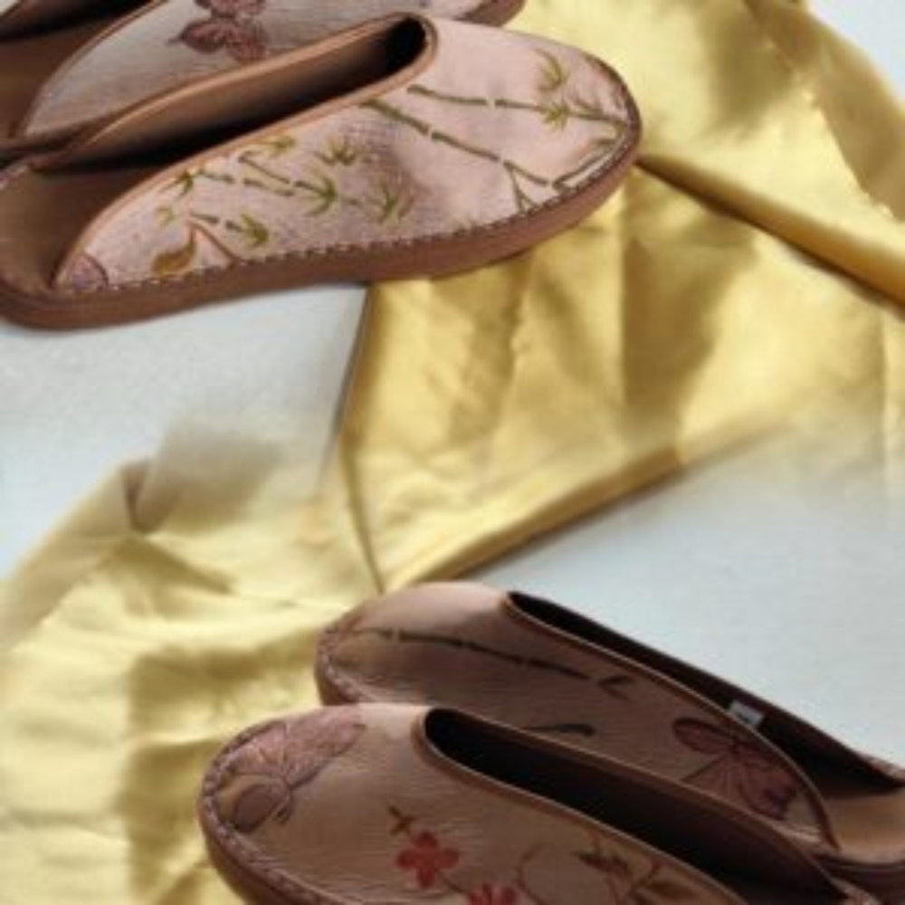 “Celestial Elegance” Thousand-Layer Sole Silk Shoes view 6