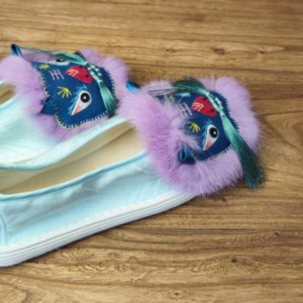 “Lion Dance” Thousand-Layer Sole Silk Shoes $599.00 view 11