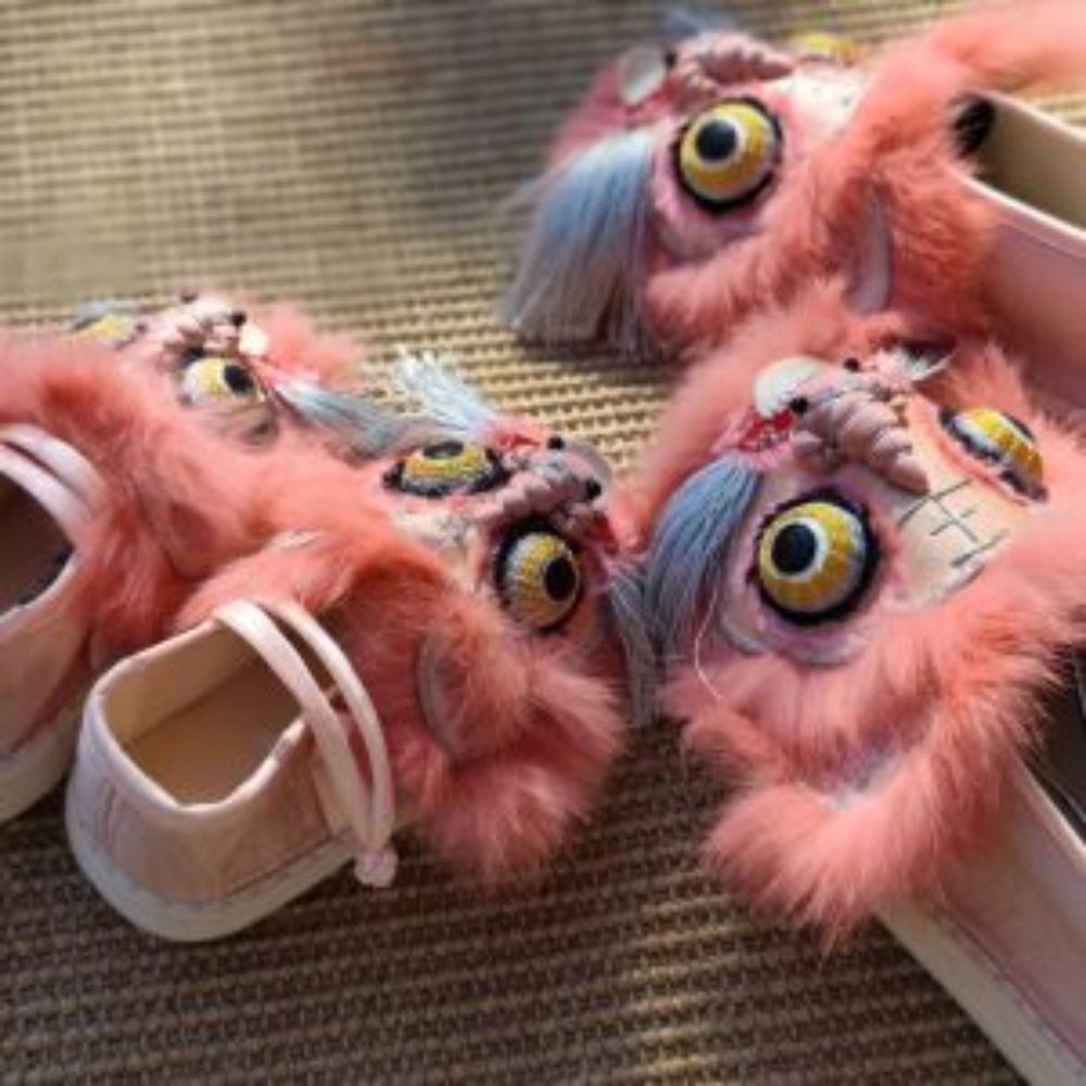 “Lion Dance” Thousand-Layer Sole Silk Shoes $599.00 view 13