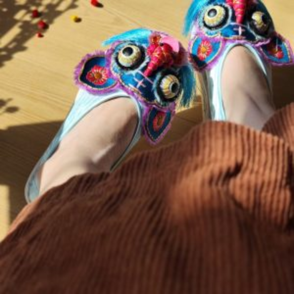 “Lion Dance” Thousand-Layer Sole Silk Shoes $599.00 view 16