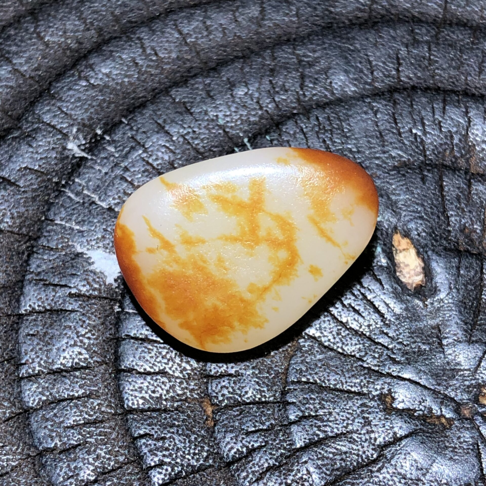Top Collectible Lonely Stone with Red Skin – 3.1g view 1