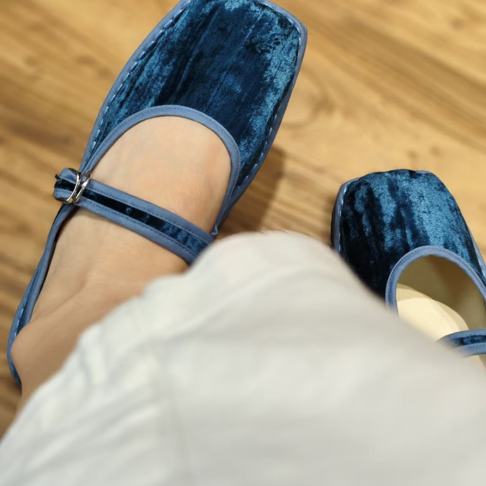 “Velvet Elegance” Thousand-Layer Sole Silk Shoes view 2
