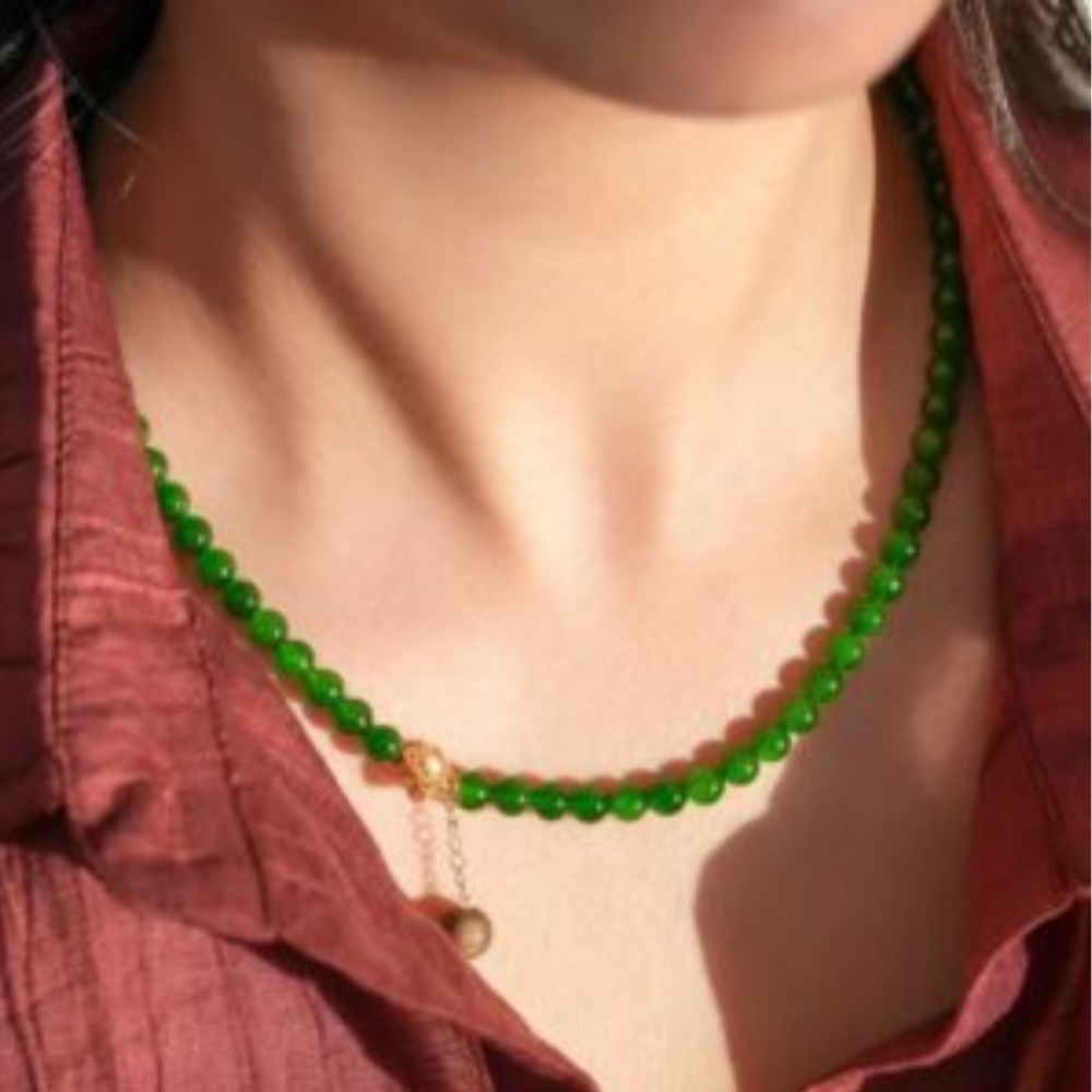 Vintage Green Nephrite Jade Collarbone Chain view 3