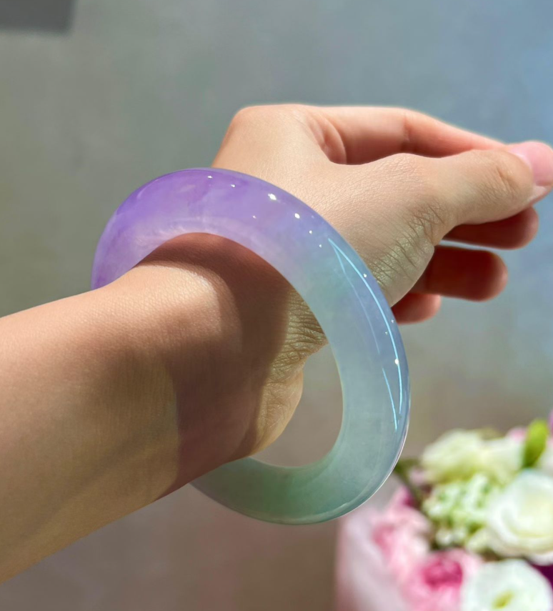 Lavender & Green Jadeite Round Bangle 55mm