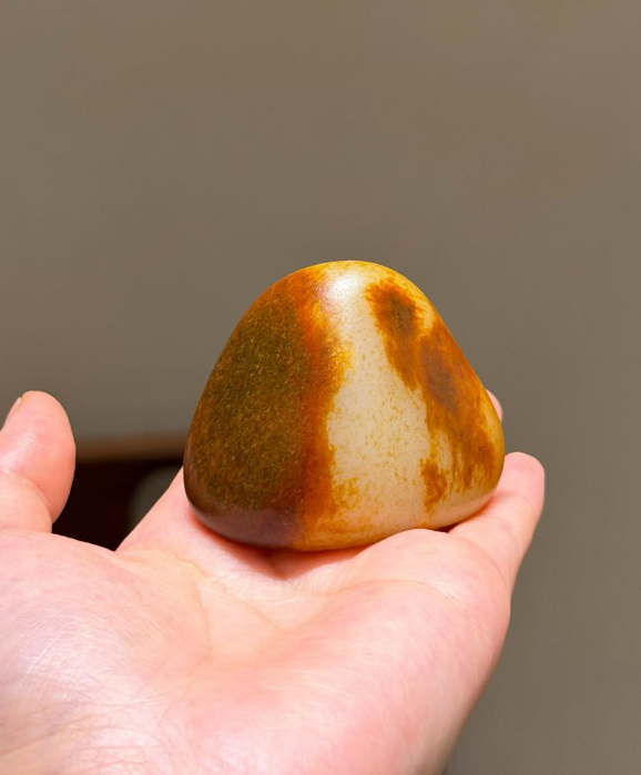 Collector's Lonely Stone – Natural Mountain Form (98g) view 4