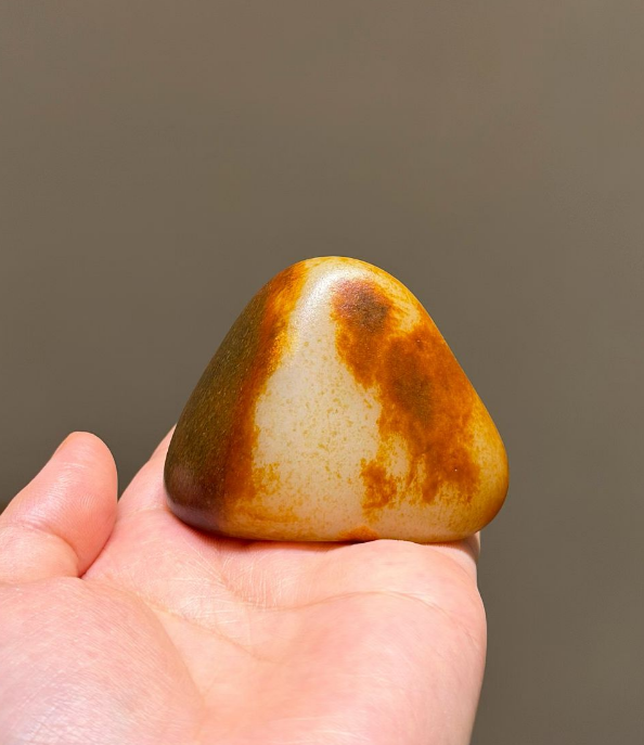 Collector's Lonely Stone – Natural Mountain Form (98g) view 5