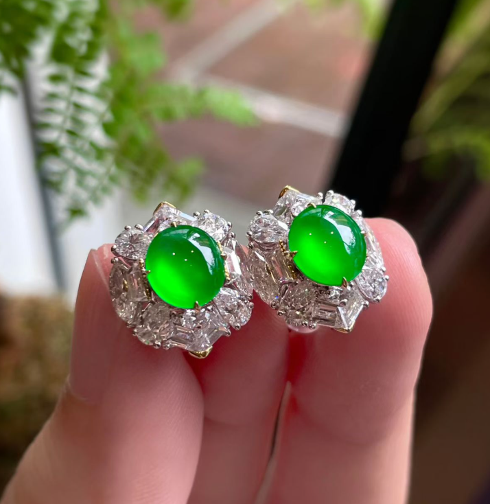 Vivid Yang Green Long Shi Zhong (龙石种) Jadeite Earrings view 3