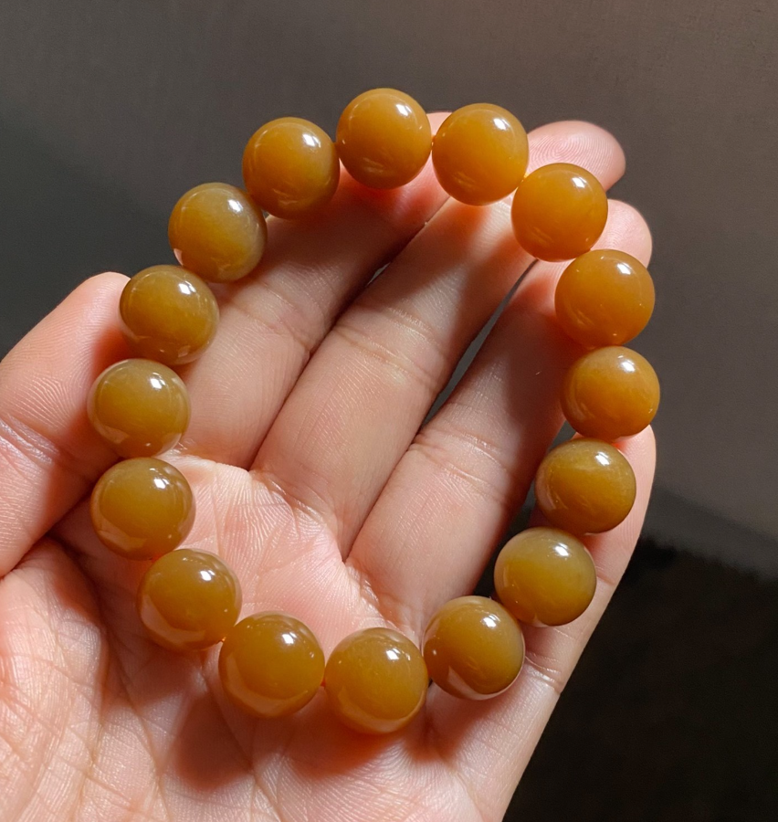 Hong Tang (Red Sugar) Nephrite Harmony Bead Bracelet (12mm) view 4