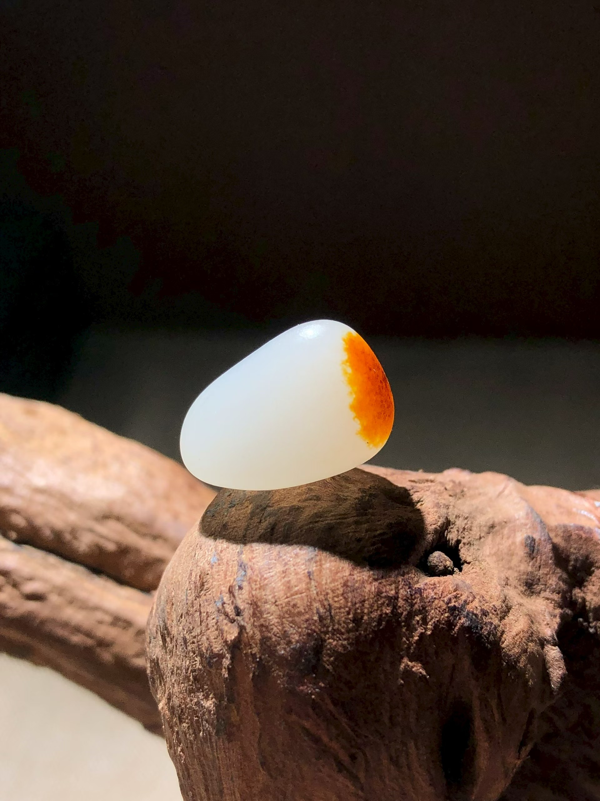 Collector's Lonely Stone – Concentrated Red Skin & Pure White (3.3g) view 5