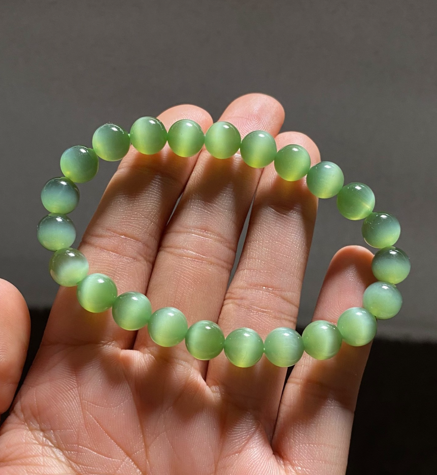Fenqing Cat's Eye Nephrite Jade Bead Bracelet (7mm) view 2