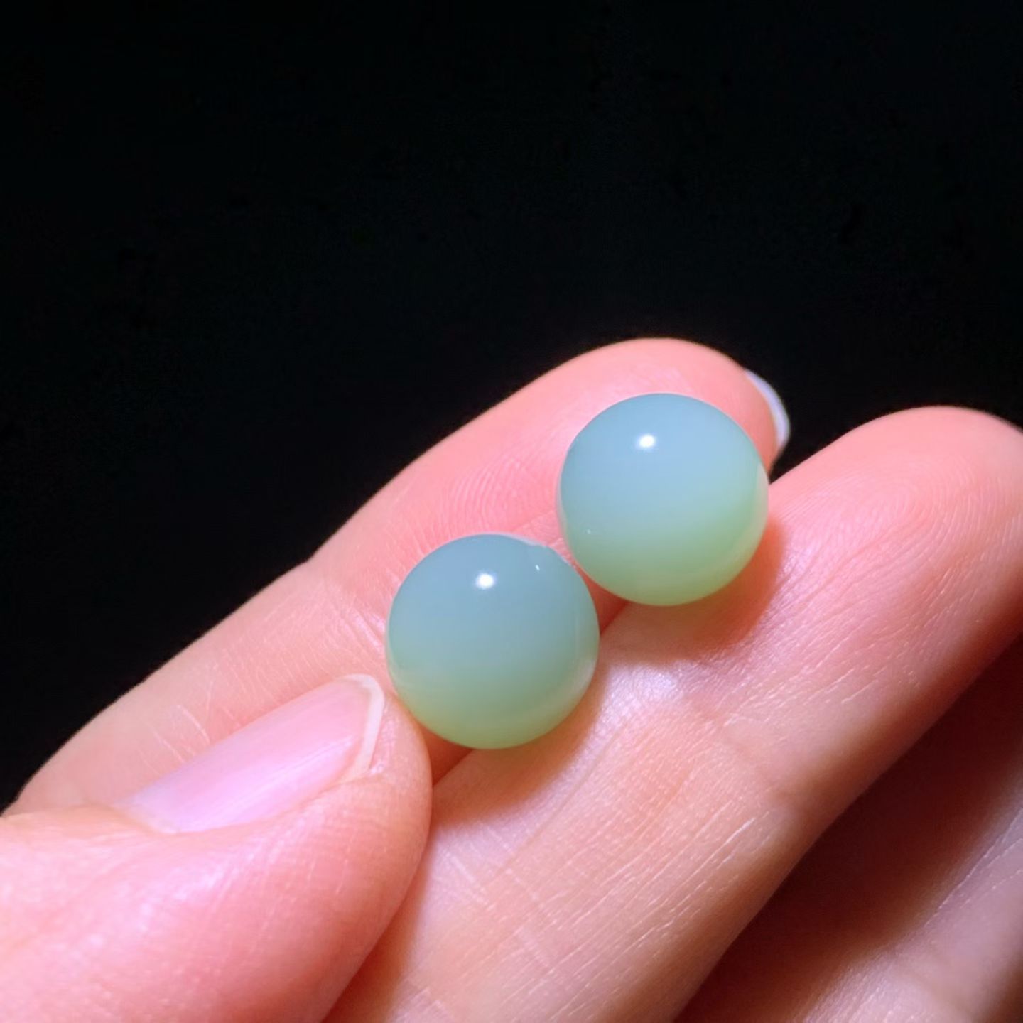Fenqing (粉青) Nephrite Jade Journey Beads (10mm) view 1