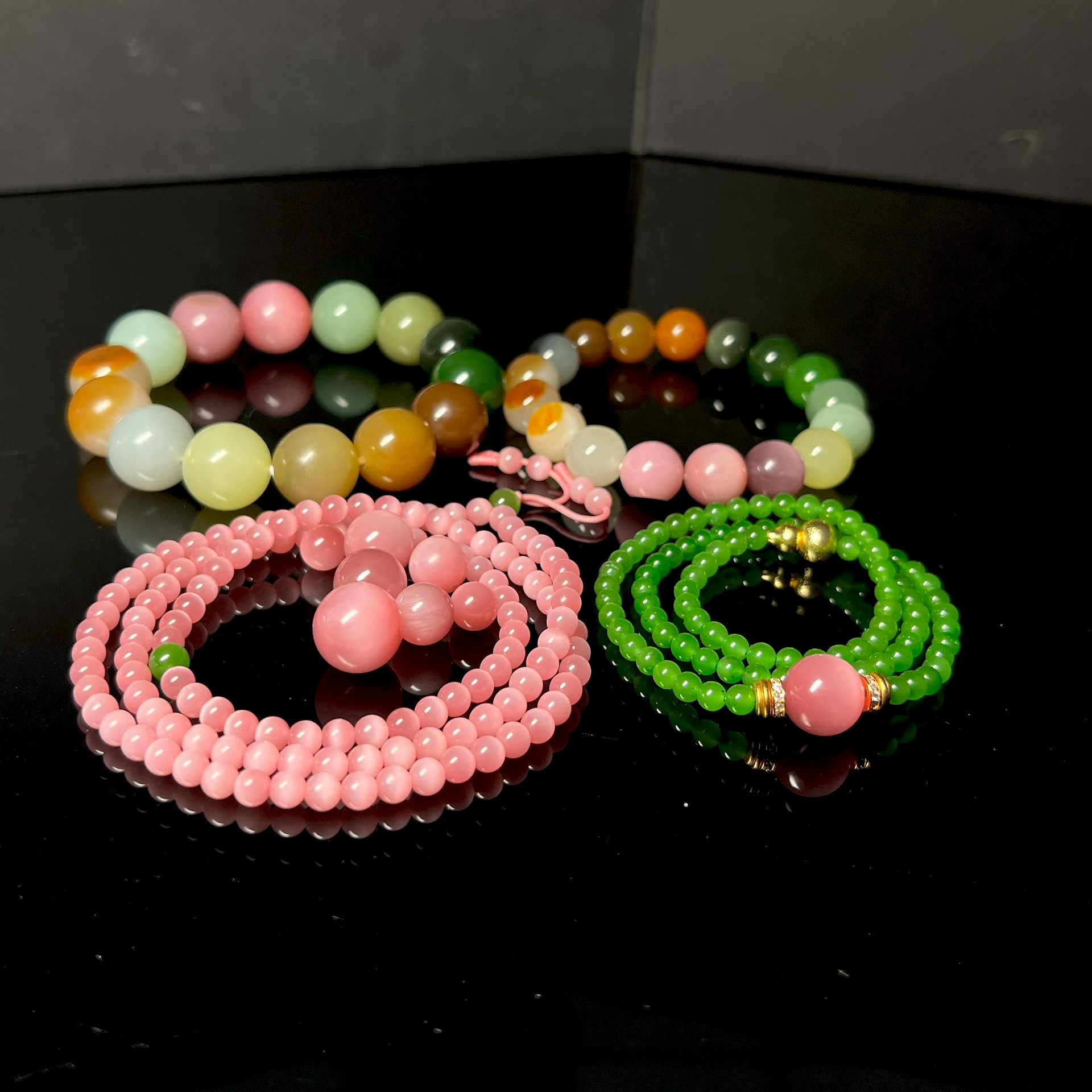 Museum-Grade Xinjiang Nephrite Spectrum Bracelets Collector's Inspiration Gallery view 5