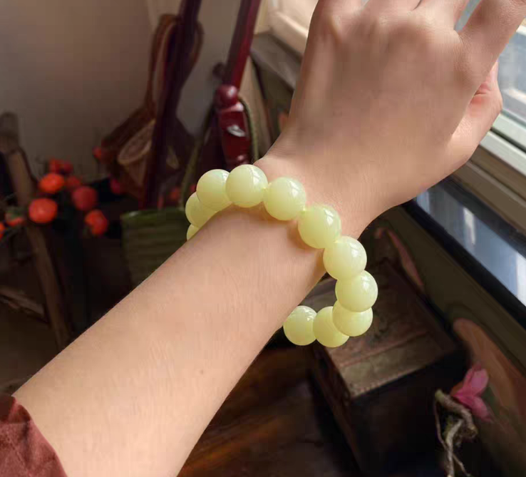 Ruoqiang Huangkou Yellow Nephrite Bead Bracelet (14 mm) view 4