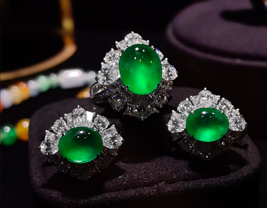 The Essential Jadeite Jewelry Every Collector Should Own