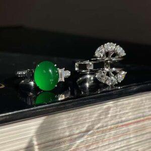 Collector's essentials 16