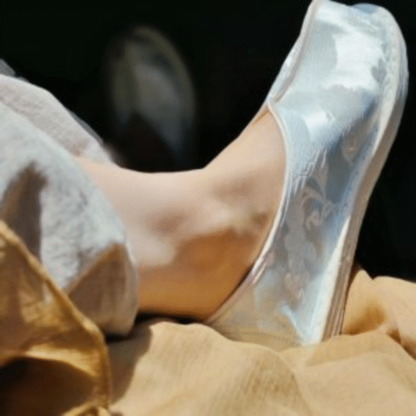 “Imperial Brocade” Thousand-Layer Sole Silk Shoes - Image 12