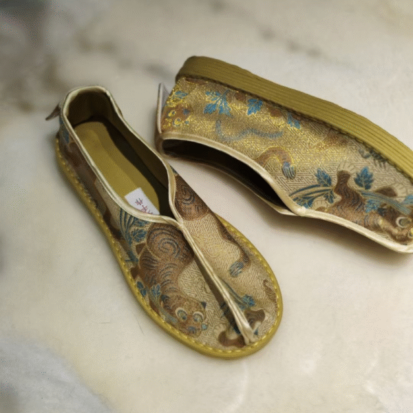 “Imperial Brocade” Thousand-Layer Sole Silk Shoes - Image 9