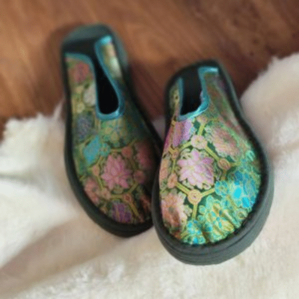 “Celestial Elegance” Thousand-Layer Sole Silk Shoes - Image 4
