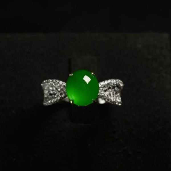 “Verdant Elegance” Green Jadeite Ring - Image 4